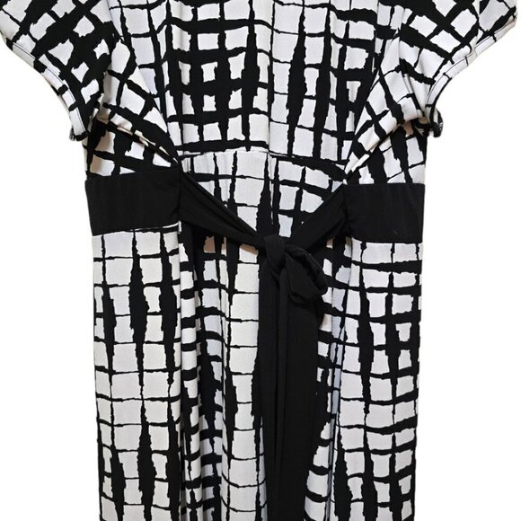 Lane Bryant Black & White Geometric Wrap Top Tie Waist Midi Dress Sz 26/28 - Picture 6 of 9